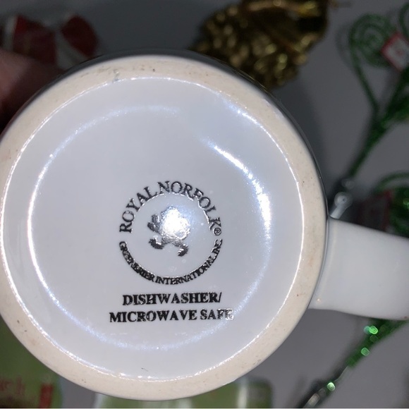 Lot of 16 Christmas Holiday Decorations Mug Ornaments Santa Bells - Picture 7 of 11